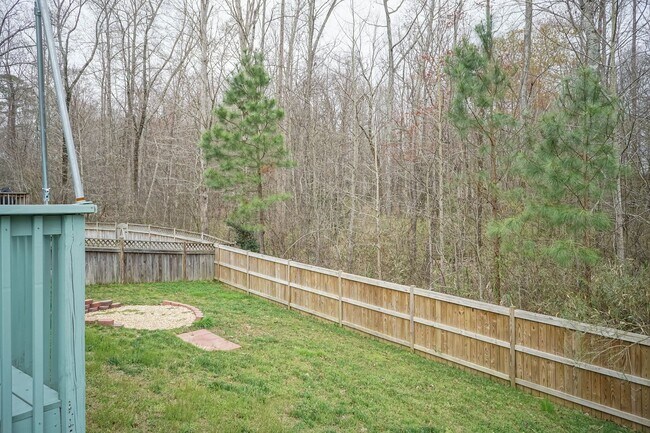 Building Photo - Amazing 4 BEDROOM HOME IN CLAYTON!