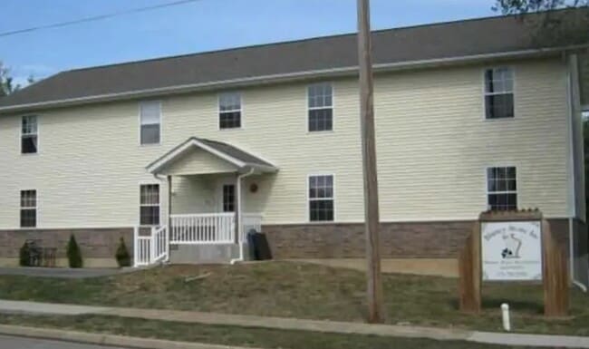 Building Photo - Blarney Stone Apartments