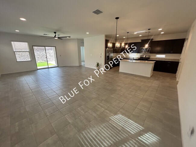 Building Photo - 6973 W Jadewood Ln
