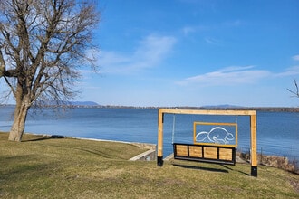 Building Photo - 1224-1264 Rue