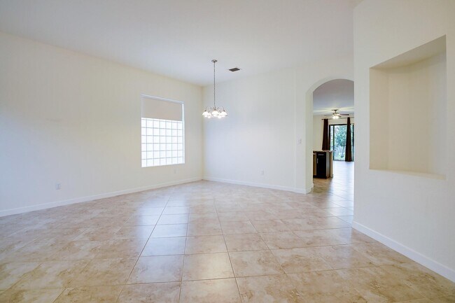 Building Photo - 8985 Gulf Run Way