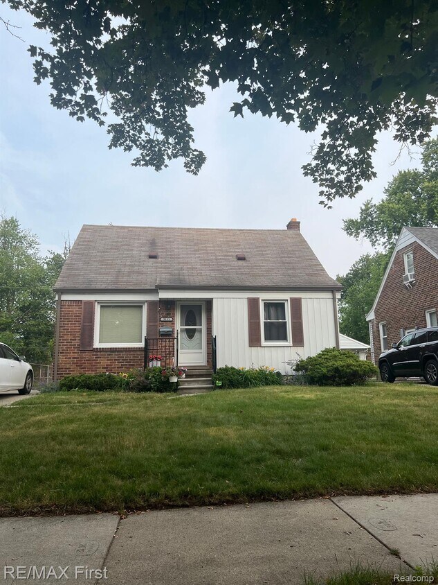 3111 N Altadena Ave, Royal Oak, MI 48073 House Rental in Royal Oak