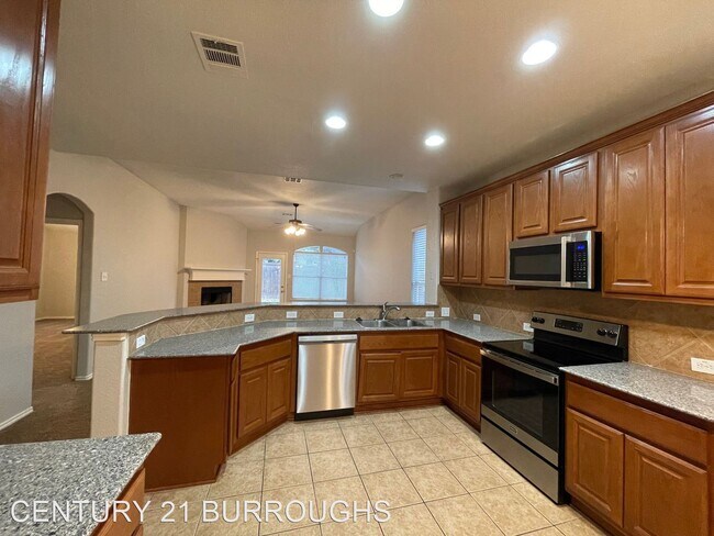 Building Photo - 4 br, 3 bath House - 1411 Alpine Pond