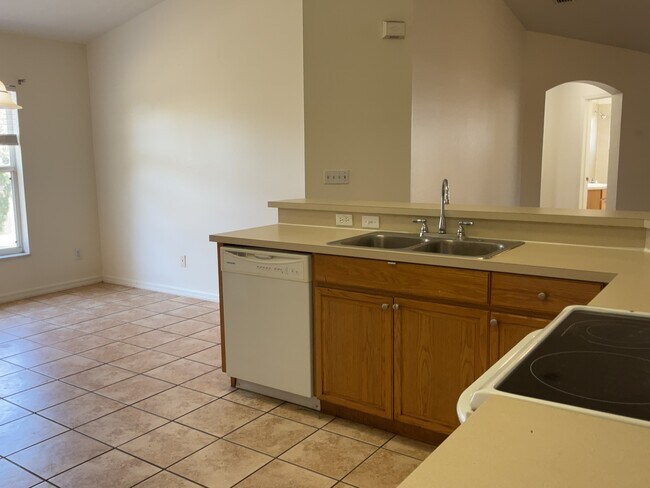 Building Photo - 4702 Dragon Tail Court