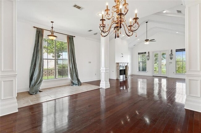 Building Photo - 109 Grand Champions Ln