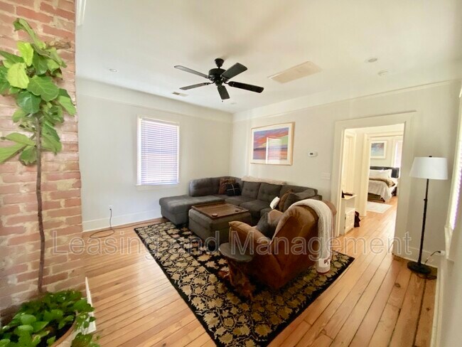 Building Photo - 108 Fishburne St