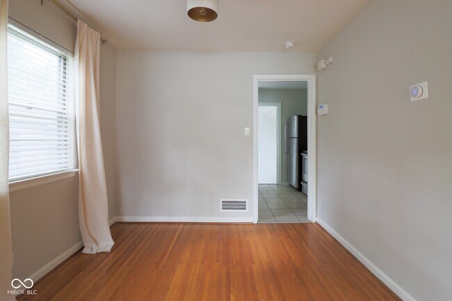 Foto del edificio - 5608 Indianola Ave