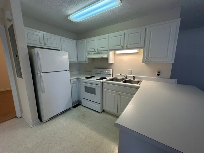 L COCINA - Loving Hill Apartments