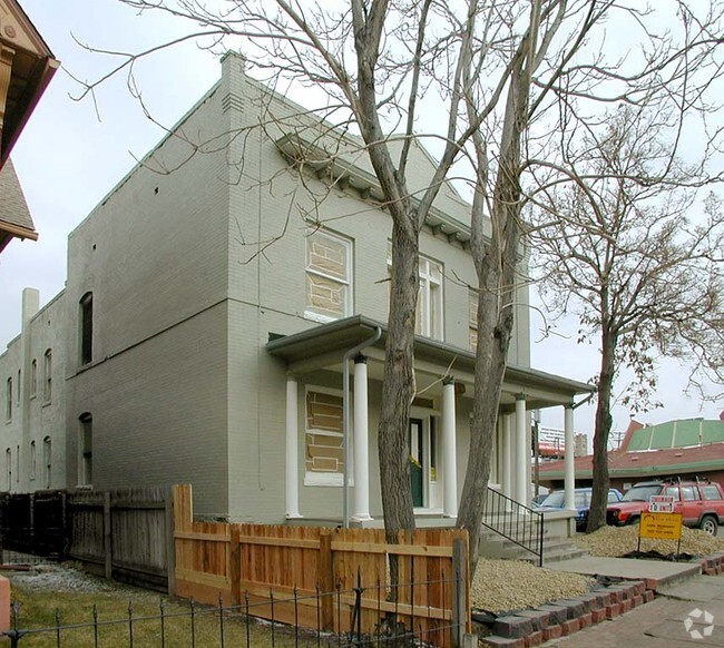 Alternate Building View - Loma Vista Apartments