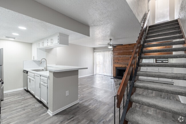 Interior Photo - NeuRock of Meadow Green
