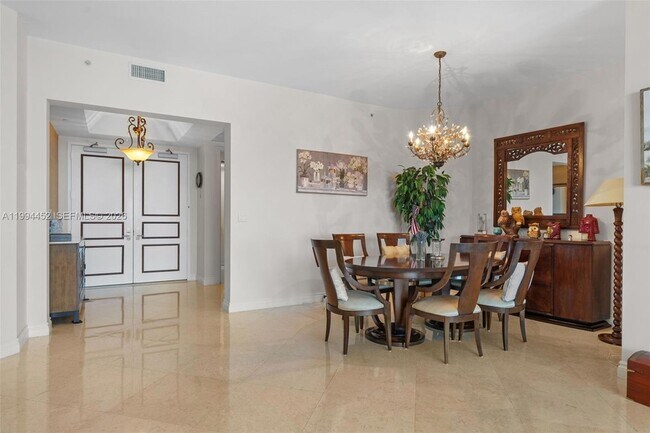Foto del edificio - 16047 Collins Ave
