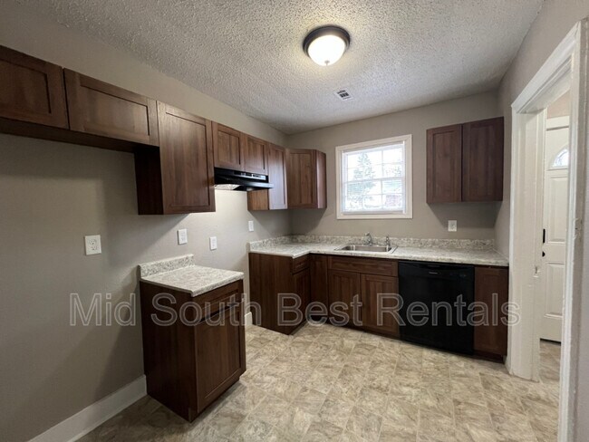 Foto del edificio - 2703 Burns Ave