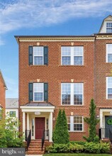 Building Photo - 8943 Amelung St