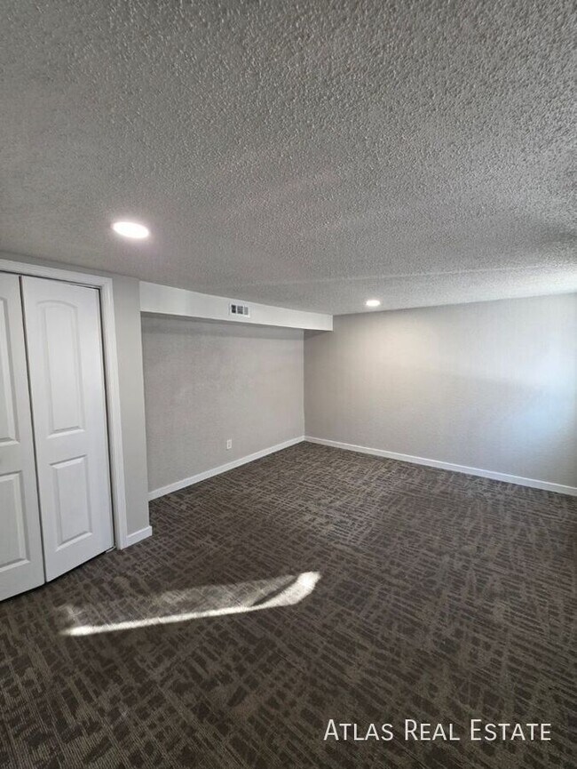 Building Photo - 2841 N 64 St