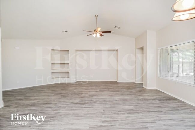 Foto del edificio - 2494 W Mericrest Way