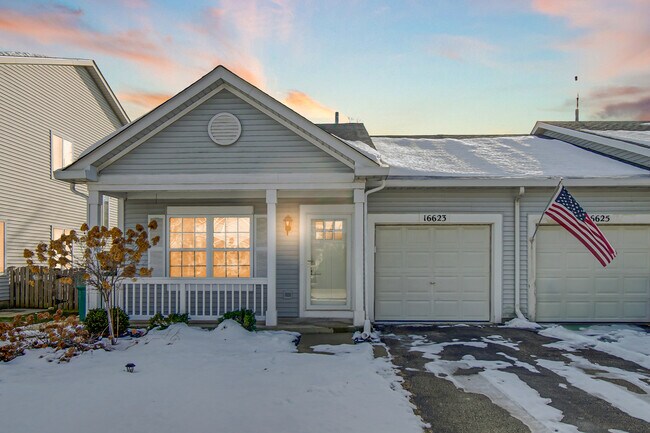 Foto del edificio - 16623 Natoma Dr