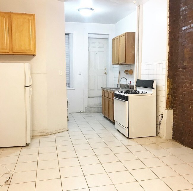 Building Photo - 299 Himrod St