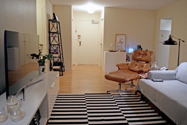 Foto del edificio - 3550 N Lake Shore Dr