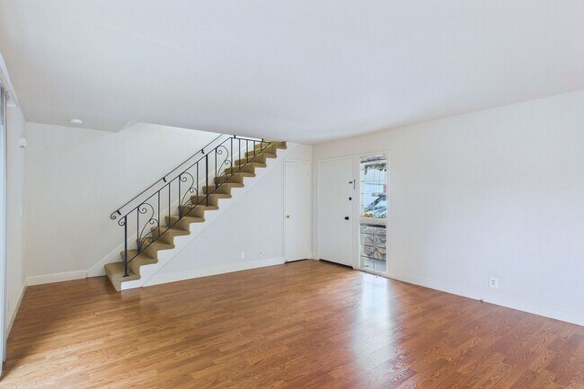 Foto del edificio - 1333 Regent St