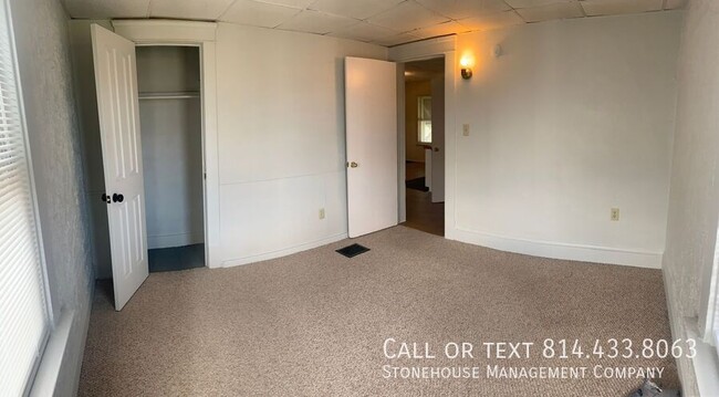 Foto del edificio - 418 Huron St