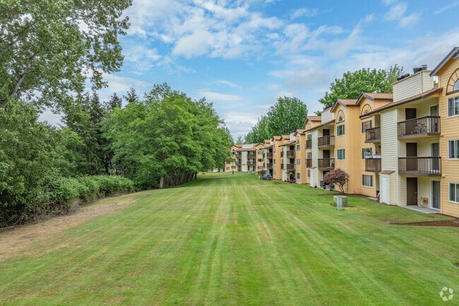 Building Photo - Lawn Courte Apartments