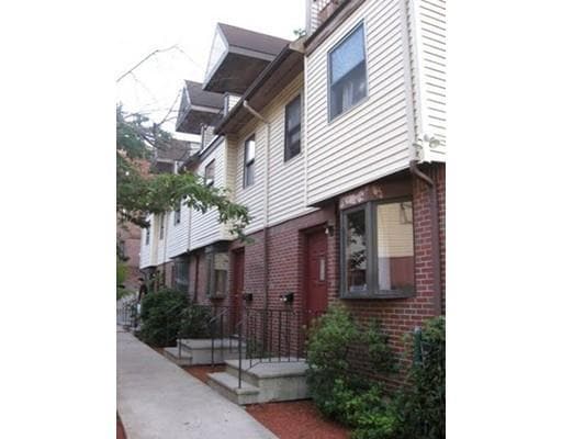 Building Photo - 41 Ashford St