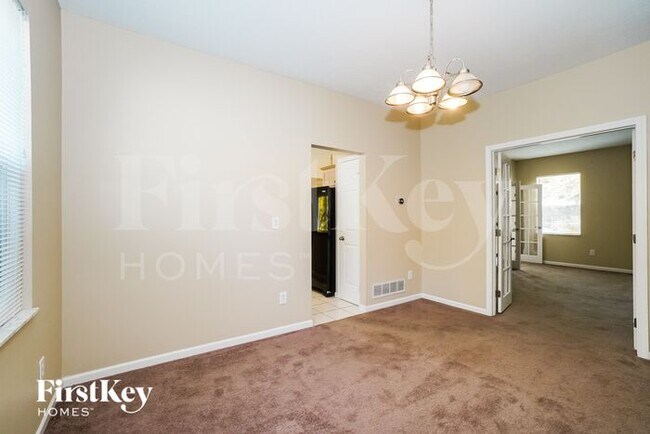 Foto del edificio - 6424 Gossamer Court