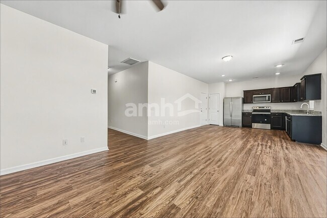 Building Photo - 201 Orion Way