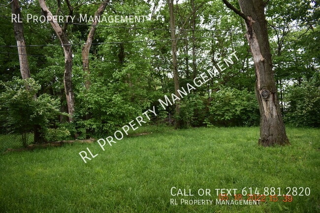 Building Photo - Spacious 2 bedroom 1 bathroom duplex in Fr...
