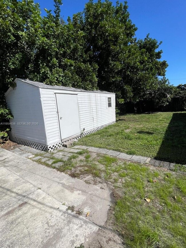 Building Photo - 7101 Park St