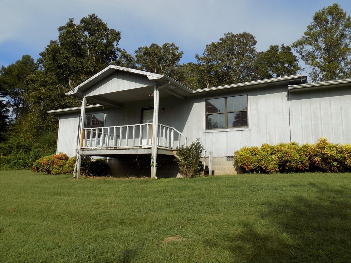119 Co Rd 212, Athens, TN 37303 House Rental in Athens, TN