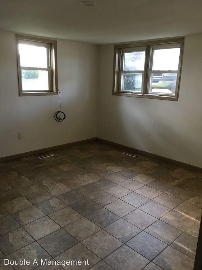 Foto del edificio - 405 W Plum St