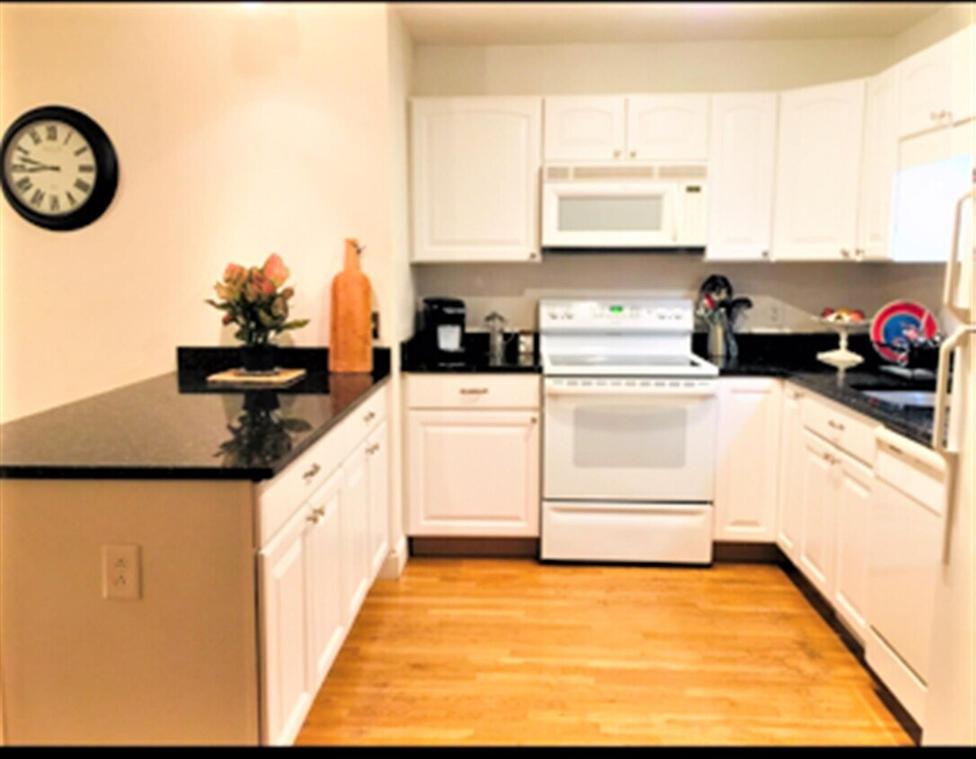 Primary Photo - 91 Pearson Ave
