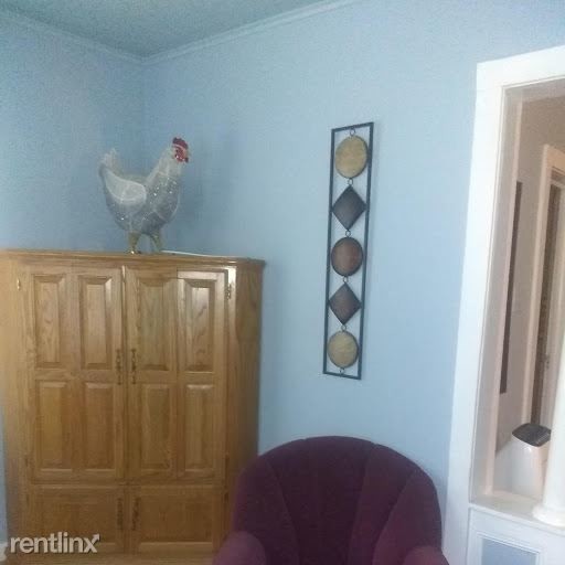 Foto del edificio - 6 br, 2 bath House - 119 Ballstaon Avenue