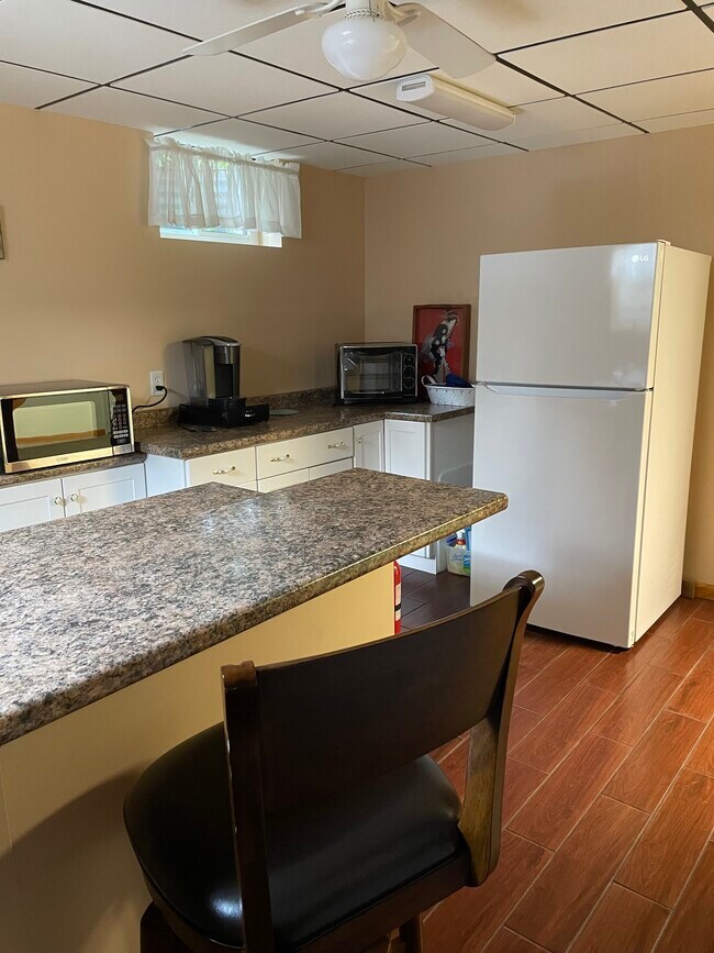 Eat in kitchen - 3923 Hardt Dr