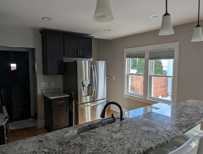 Foto del edificio - 6706 Vista Ave