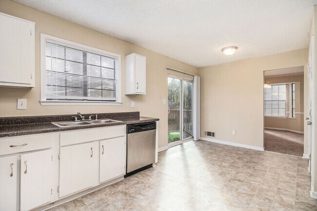 Foto del edificio - 4 Bedroom 2.5 Bath Home