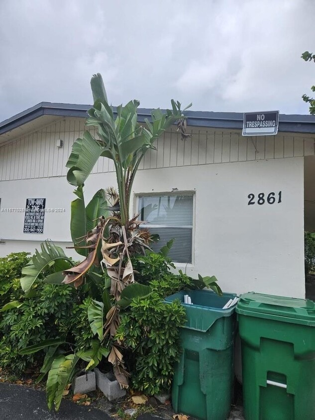 Primary Photo - 2861 NW 15th Ct