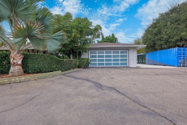 Building Photo - 1350 Alta Vista Dr