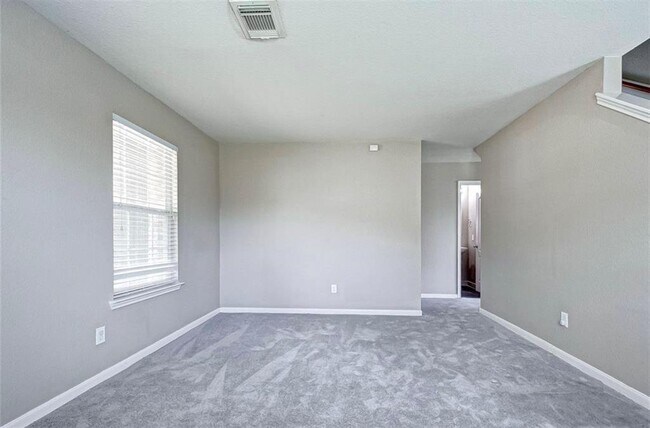 Building Photo - 9102 Kendale Dr