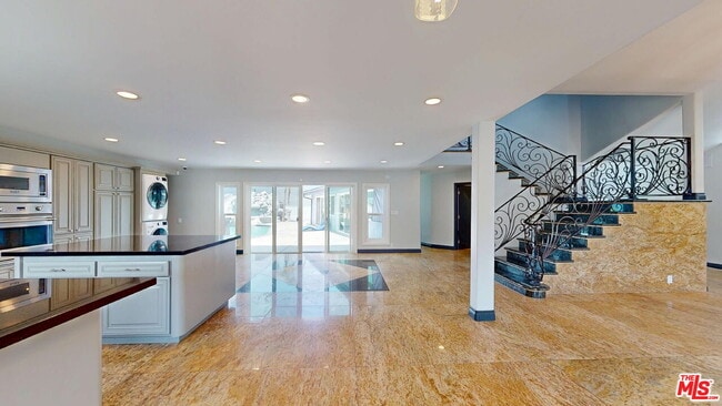 Building Photo - 4272 Don Jose Dr