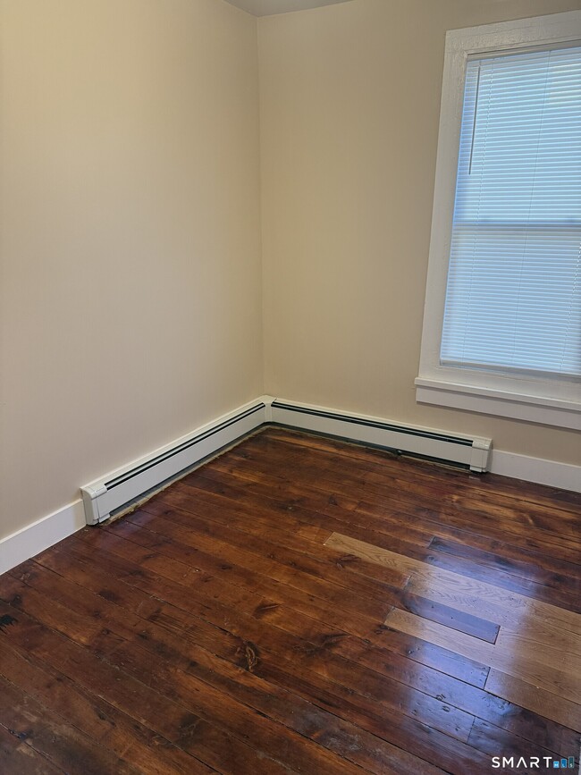 Foto del edificio - 597 Ogden St