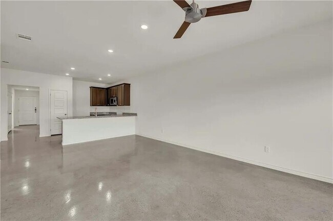 Foto del edificio - 1125 Lindsey Dr
