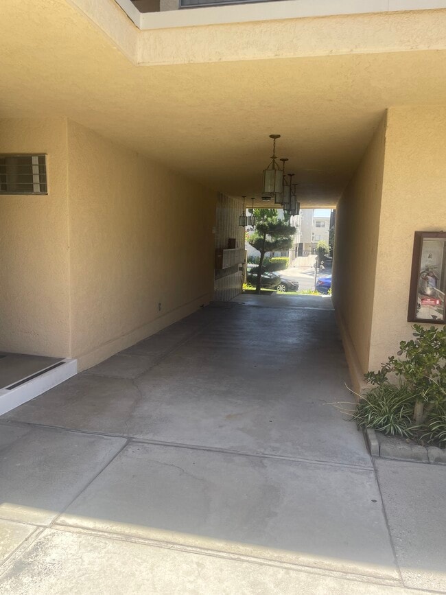 Building Photo - Loggia Apartments