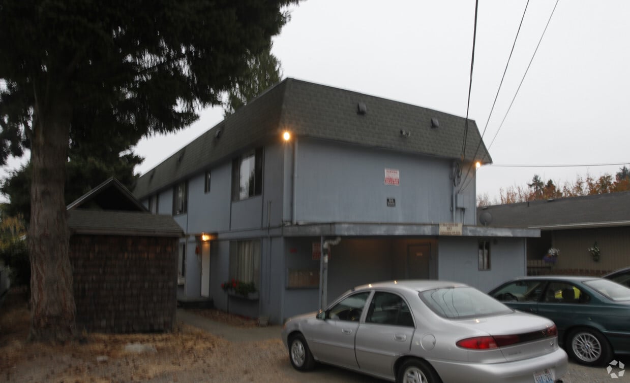 Building Photo - Point Defiance Apartments