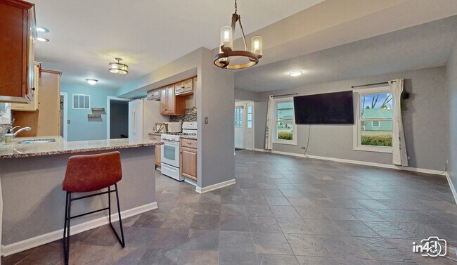 Building Photo - 239 Capitol Dr