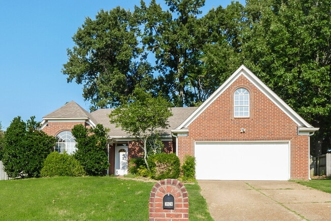 Building Photo - 3924 Tamara Dr