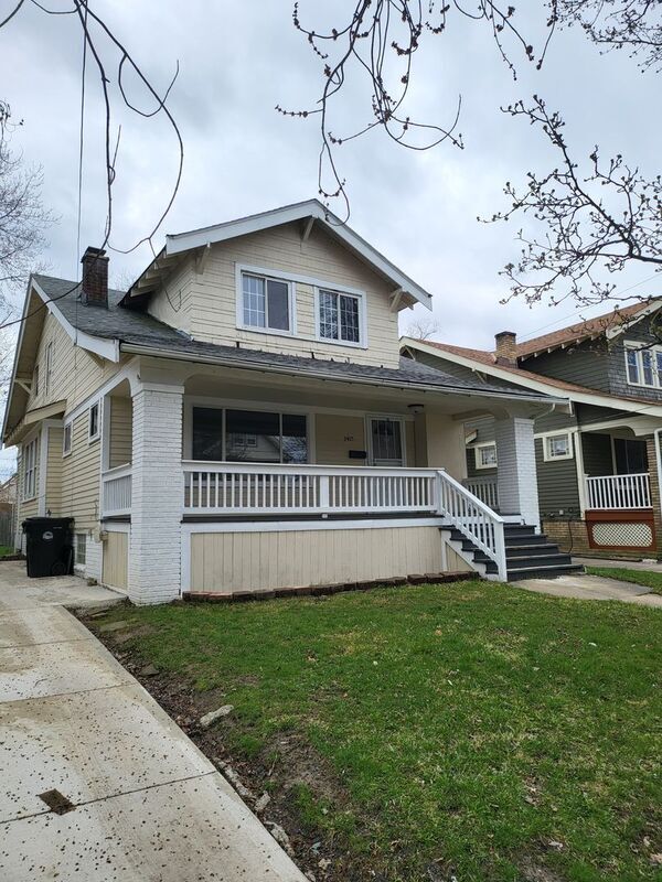 Primary Photo - 3405 W 99th St