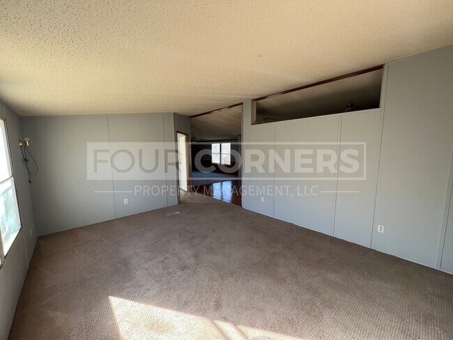 Foto del edificio - Lovely 3 Bedroom 2 Bath Home