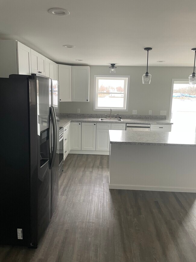 Isla - 27665 Water St